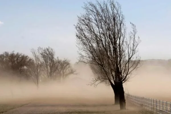 Alerta meteorológica hoy por viento fuerte en La Rioja y siete provincias: las recomendaciones