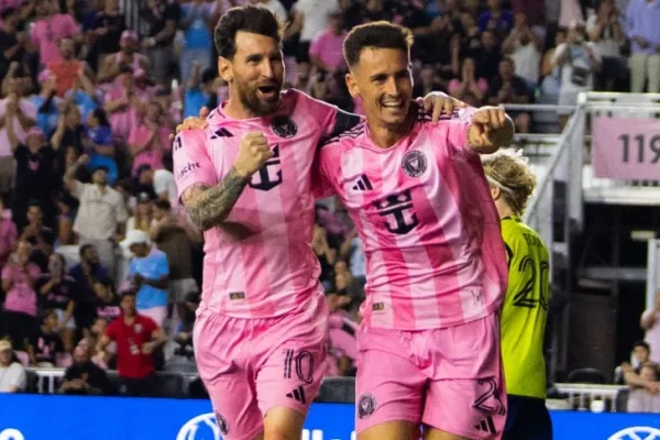 Inter Miami goleó a Nashville con dos tantos de Messi y uno de Allende en el inicio de los Playoffs
