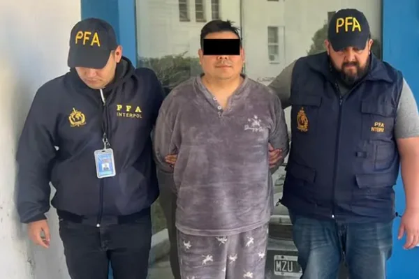 Investigan a un narco peruano preso como cerebro del triple crimen