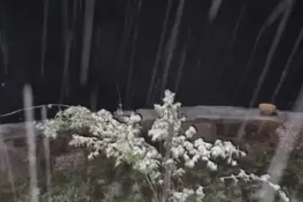 Octubre se va con temperaturas invernales y nieve