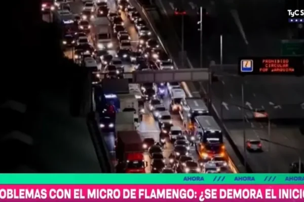 Problemas con el micro de Flamengo: se demora el partido con Racing