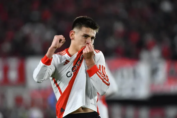 Echeverri mostró su descontento y reavivó los rumores de una posible vuelta a River