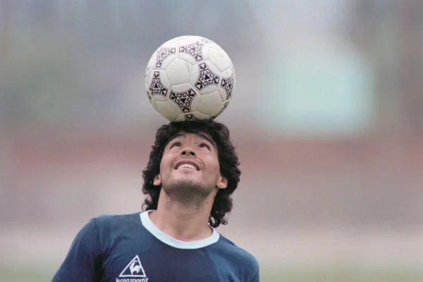 Se cumplen 65 años del nacimiento de Diego Armando Maradona