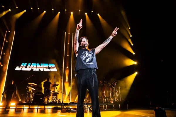 Brillante show de Juanes en el Movistar Arena