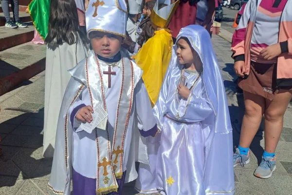 La Plaza de Aimogasta celebró el Día de los Santos