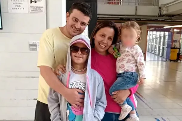 Dieron de alta a Catalina, la nena que estaba internada tras la explosión de un experimento en Pergamino