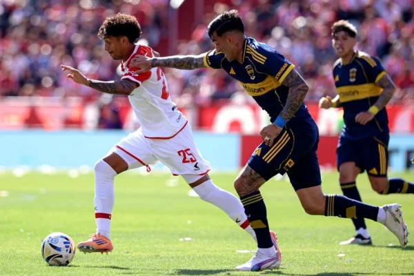 Boca le ganó a Estudiantes sobre la hora y llegó a la cima de la zona A