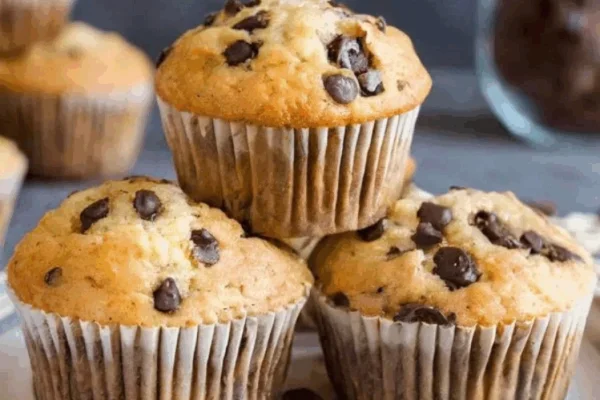 Una receta proteica, dos resultados: muffins o pancitos tipo brioche (sin harina y listos en minutos)