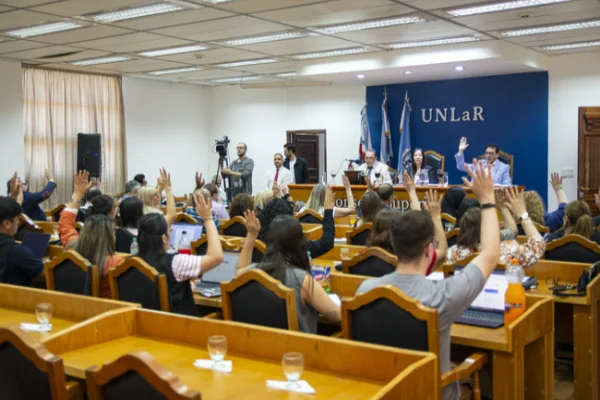 La UNLaR consolida su proyecto institucional