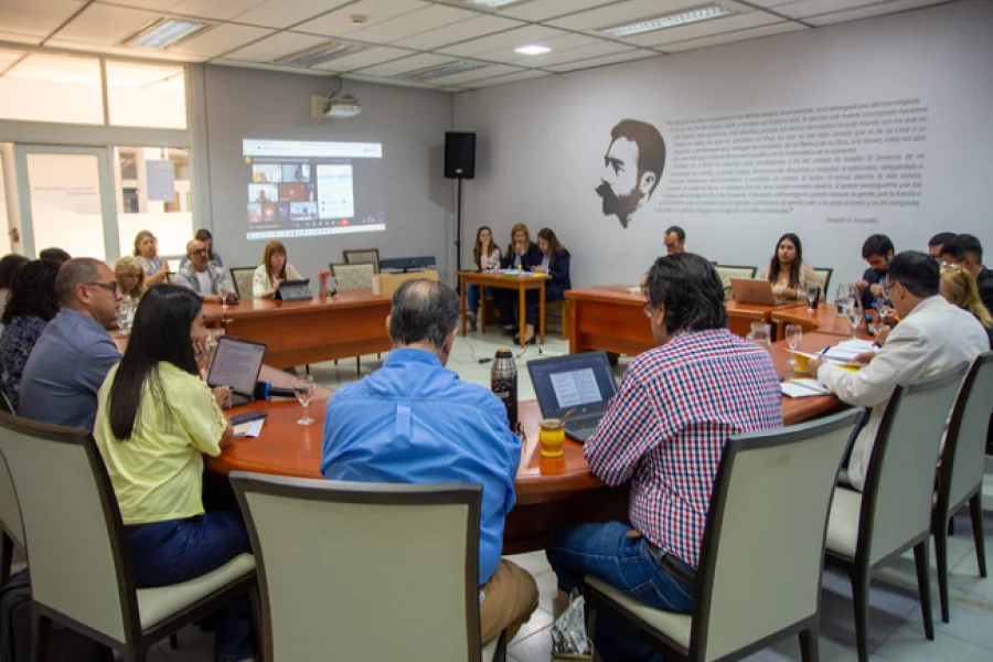 Fortalecen los equipos de investigación y docencia