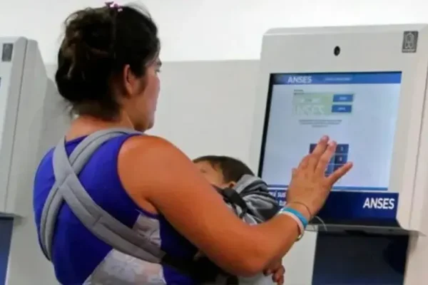 AUH: cuánto se cobrará con el nuevo aumento del 2,8%