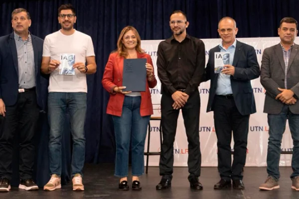 La vicegobernadora acompañó la presentación del proyecto de Ley sobre Inteligencia Artificial