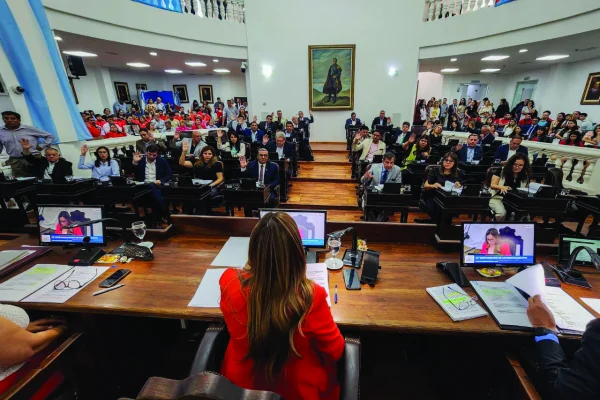 Diputados: Ingresó Presupuesto y prorrogaron emergencias