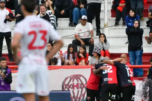 Newell´s respiró con un nuevo golpe a Huracán y el Ducó volvió a explotar