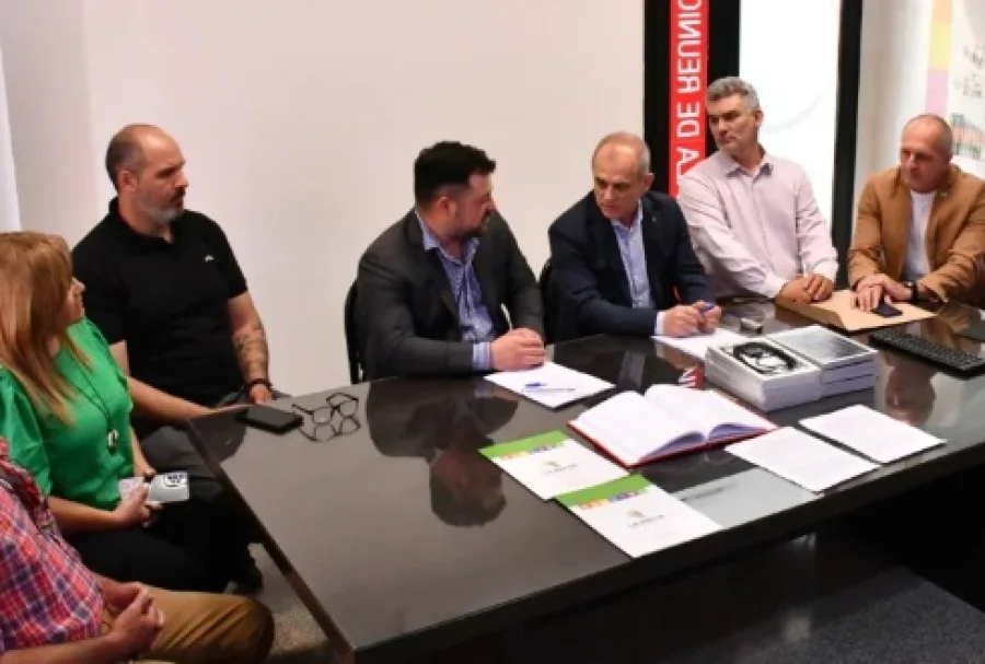 En esta oportunidad. Las autoridades de la UTN La Rioja visitaron las instalaciones del Laboratorio del Instituto de Servicios Ambientales.