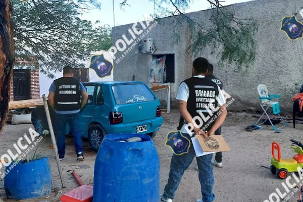 Investigaciones secuestró un auto en Aimogasta tras un pedido de captura