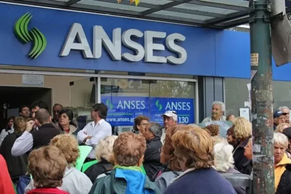 Jubilados: este lunes cobran haberes con aumento y bono: todas las fechas, según DNI