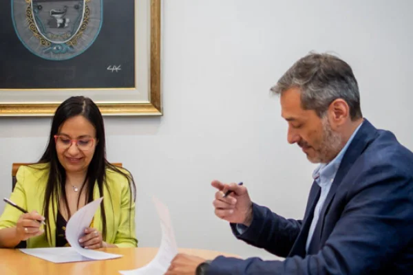 Ambiente y UNLaR consolidan una alianza para fortalecer la gestión ambiental y el desarrollo sostenible