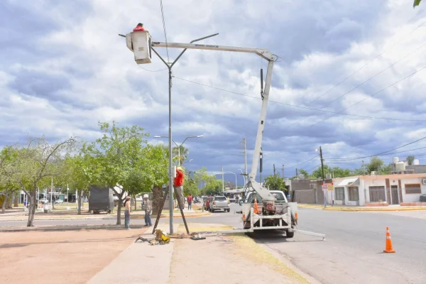La Municipalidad colocó nuvas luminarias en el barrio Hospital