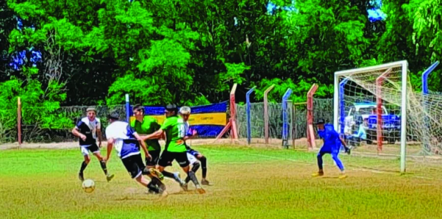 San Vicente ganó y estiró la ventaja en la cima.