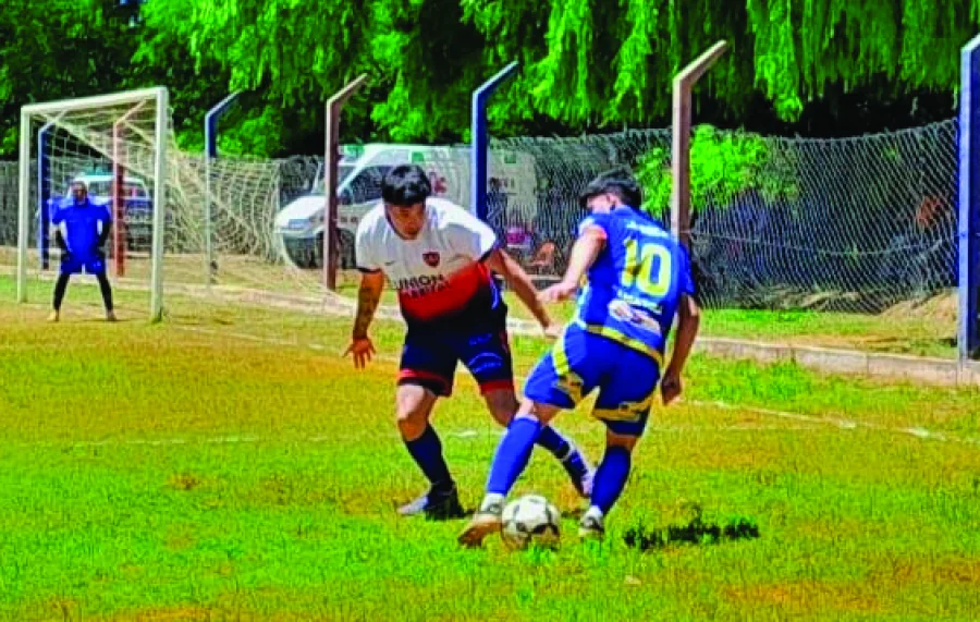Unión Carrizal le ganó a La Boca y le arrebató el segundo puesto.