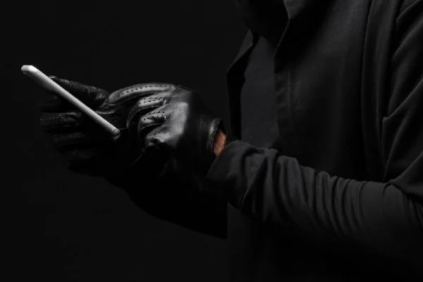 Fue condenado por extorsionar a un hombre con difundir sus encuentros sexuales