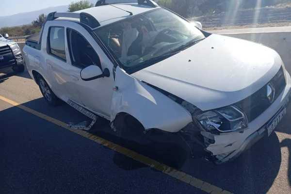 Conductora con lesiones tras siniestro en Ruta 40