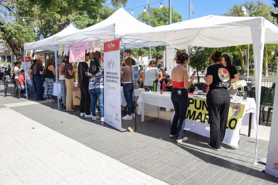 Detalles. Nutrición y Atención Primaria de la Salud realizaron controles de presión arterial, peso y talla, junto con espacios sobre alimentación saludable.