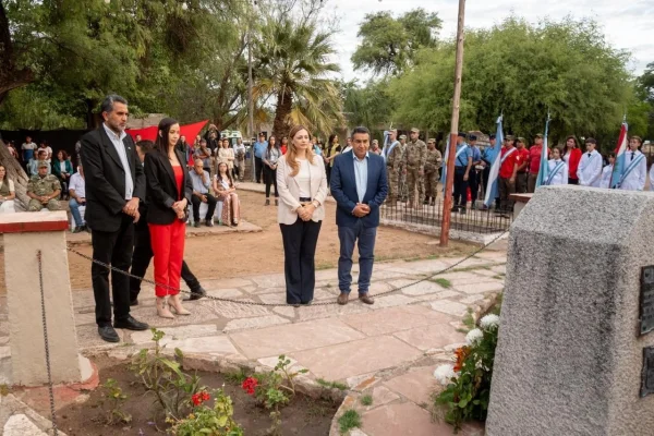 La Rioja homenajeó al Chacho Peñaloza y reivindicó su legado federal en Loma Blanca