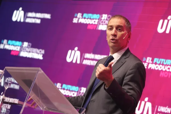 Santilli se reúne en Neuquén con el gobernador Rolando Figueroa