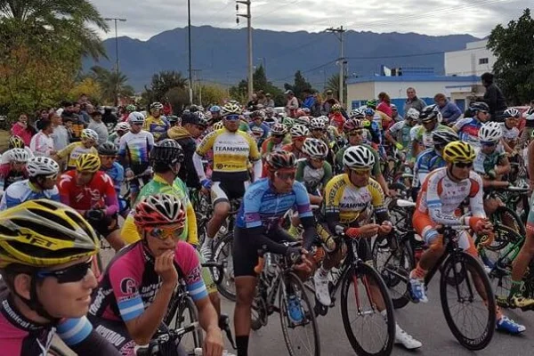 Ciclismo de Chilecito: Comienza el Campeonato de Ruta 2025/26