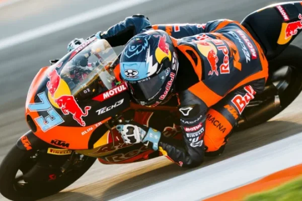 Los argentinos Perrone y Morelli cerraron una gran temporada en Moto3