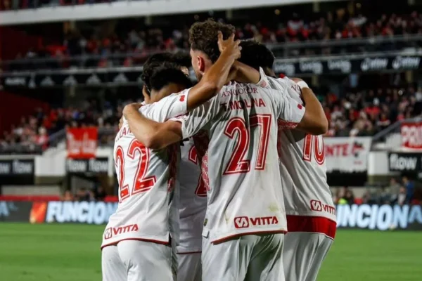 Argentinos Juniors derrotó a Estudiantes y clasificó a los playoffs