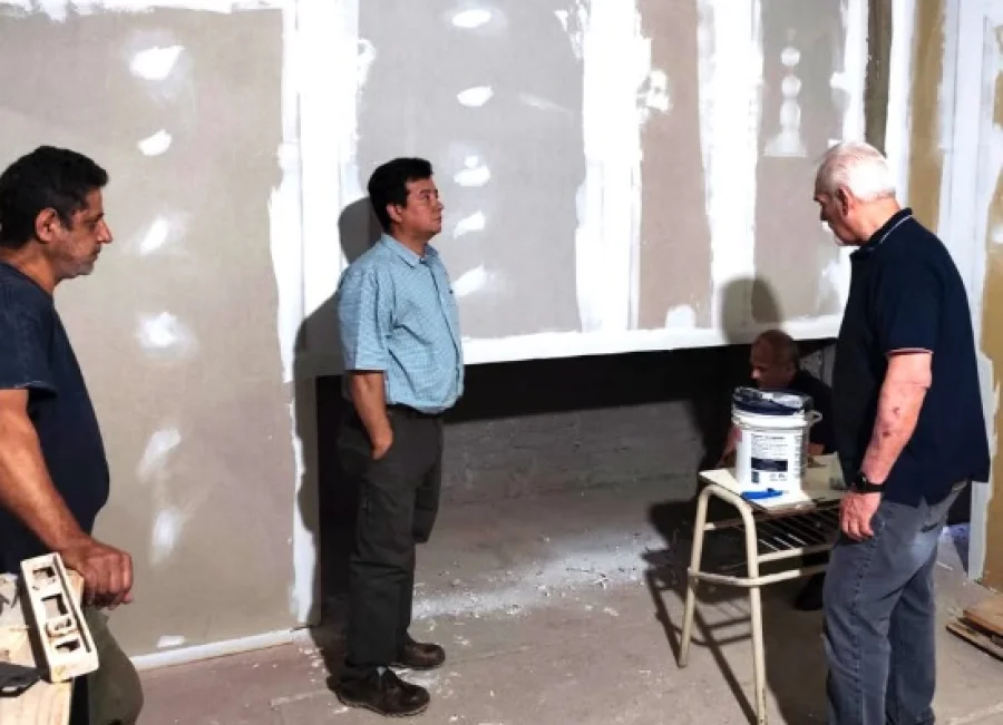 La obra. Supervisaron los avances logrados en las últimas semanas.