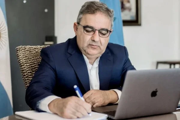 Jalil evalúa que los legisladores por Catamarca armen bancada aparte