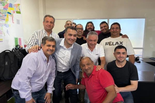 Reunión clave en el municipio: el intendente escuchó el reclamo del sector taxi