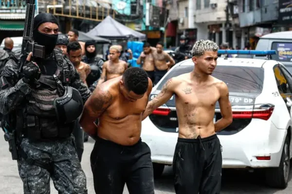 Río de Janeiro: impresionante operativo contra el Comando Vermelho