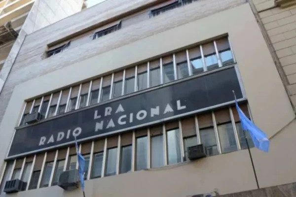 El Gobierno prepara un retiro voluntario en los Medios Públicos para reducir la planta de empleados