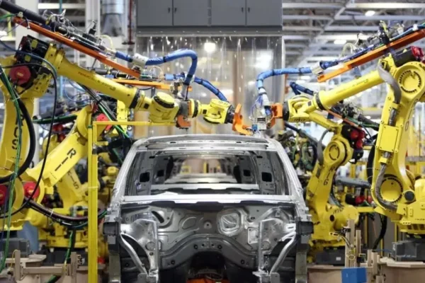 La actividad industrial retrocedió 5,3% en octubre