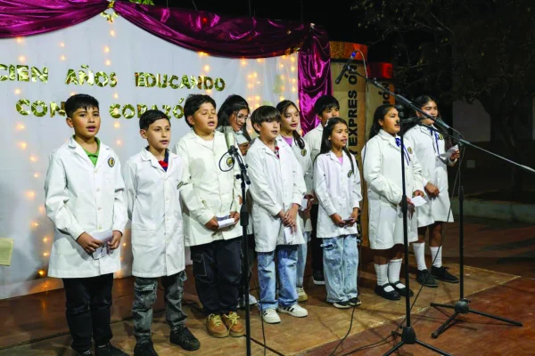 Escuela “Mercedes Bustamente de Dincklage” celebró 100 años