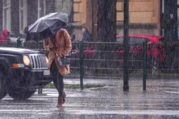 Temporal en el AMBA, destrozos en Córdoba y festejo bajo la lluvia en Rosario