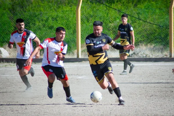 Fútbol: Arrancan los cuartos de final del Torneo 2025 en la Liga del Sur