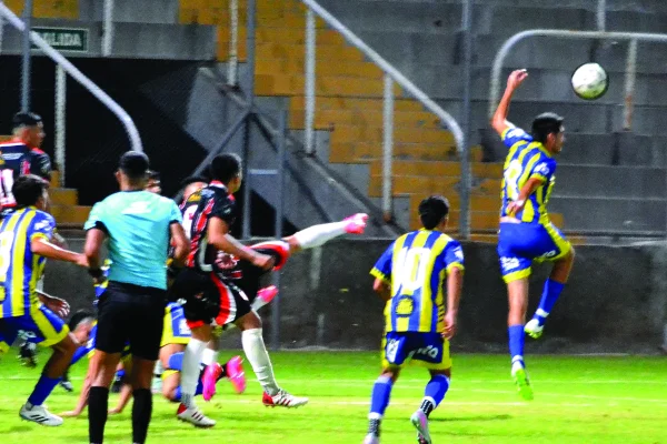 Fútbol: Defensores de Boca empató en Aimogasta y se clasificó en el Torneo Regional