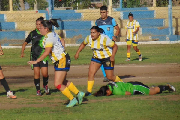Los Chuyos se quedó con el triunfo en la final de ida en Chilecito
