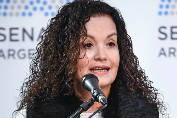 Tras dejar su cargo, Teresita Luna fue designada Secretaría Legislativa