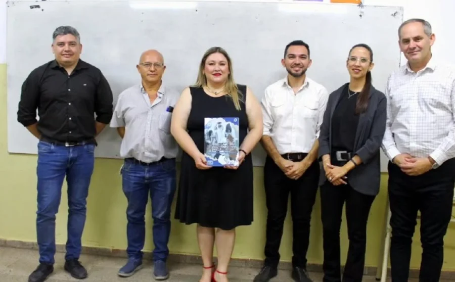 Se visibiliz&oacute; la incorporaci&oacute;n de tres nuevos Licenciados en Tecnolog&iacute;a Educativa: Amira Zavaley Carrizo, Laura Ag&uuml;ero y Rom&aacute;n Emmanuel Rojo, quienes defendieron con excelencia su Proyecto Final de Carrera.