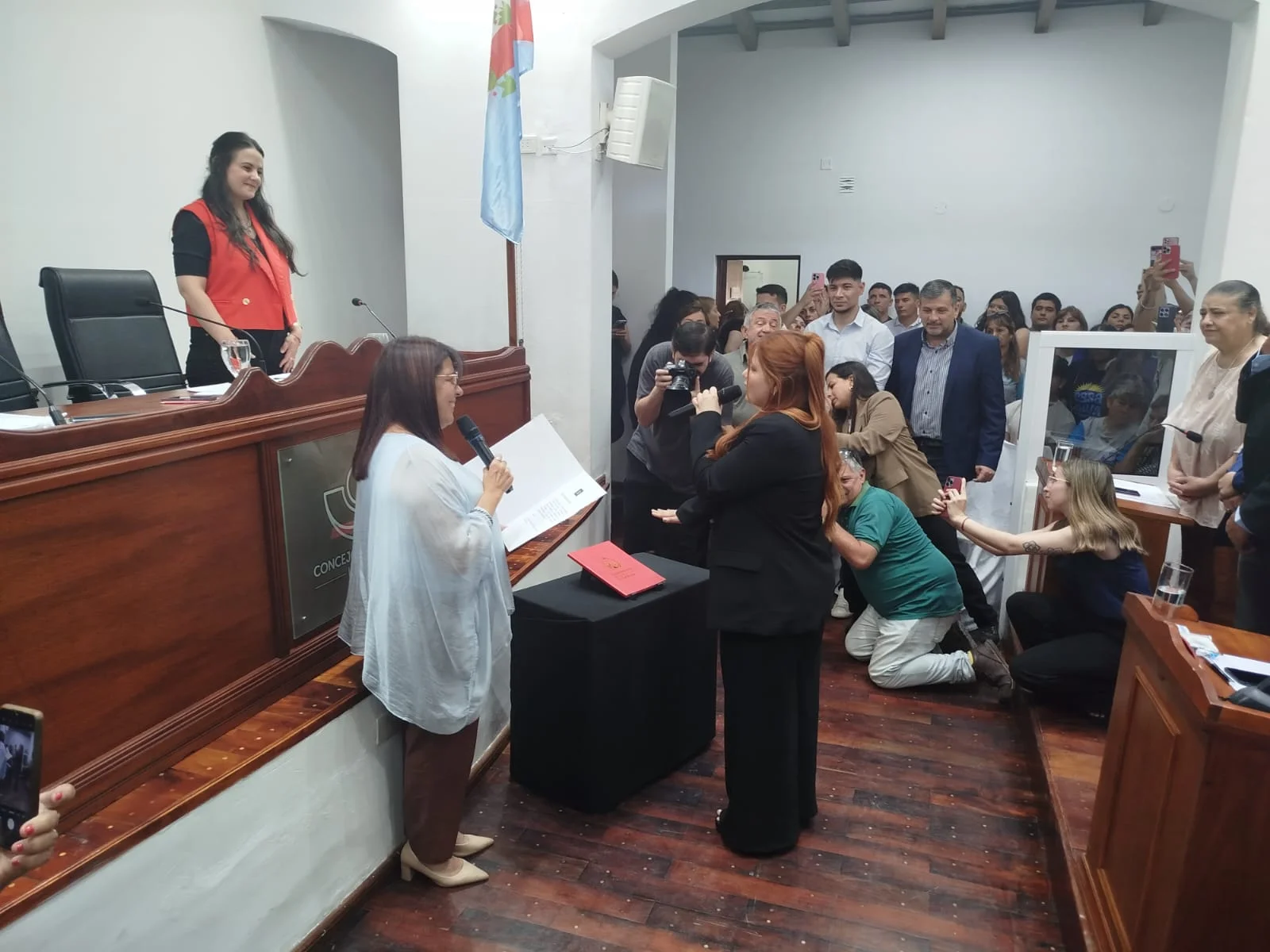 Milagros Rezinovsky asumió como concejal de la Capital y prometió impulsar propuestas con eje en la inclusión y la modernización