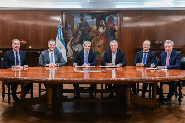 Eliminación de retenciones al petróleo convencional: el Gobierno nacional celebró nuevos acuerdos con Santa Cruz y Neuquén
