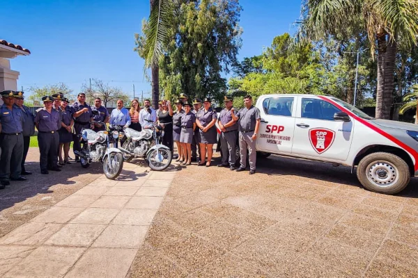 El Gobierno Provincial entregó equipamiento a la Pólicia y el Servicio Penitenciario