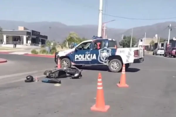 Motociclista chocó con un perro y sufrió heridas